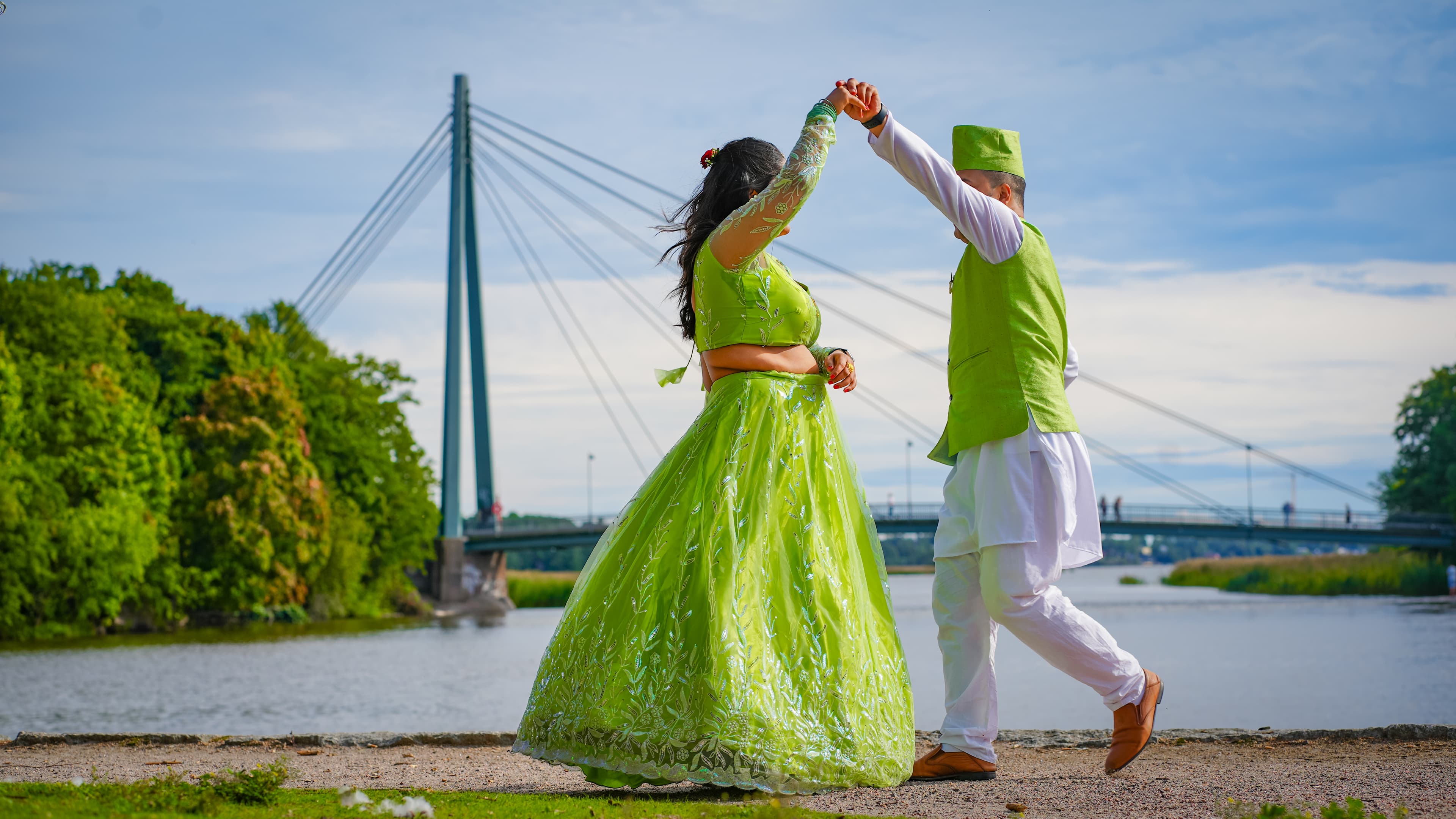 Contact Studio of G10